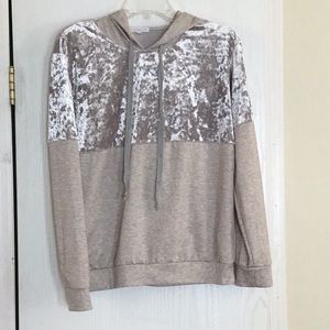 Socialite light weight hoodie. Size Large.